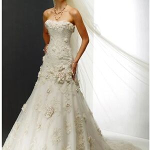 Maggie Sottero Ivory Floral Wedding Dress